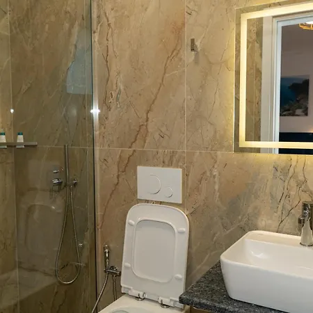 Hilltop Heaven Sarandë