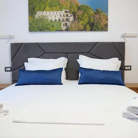 Hilltop Heaven Hotel 4*