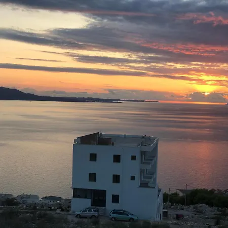 Hilltop Heaven Hotell Sarandë