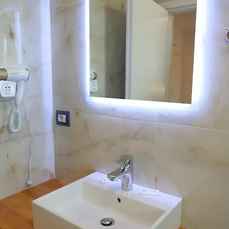 Hotel Hilltop Heaven 4*