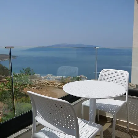 Hilltop Heaven Hotel Sarandë