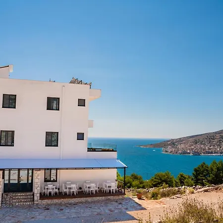 Hotel Hilltop Heaven