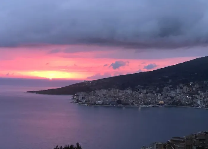 מלון Hilltop Heaven 4*