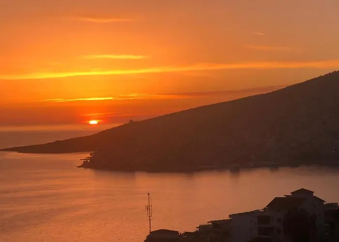 Hilltop Heaven מלון